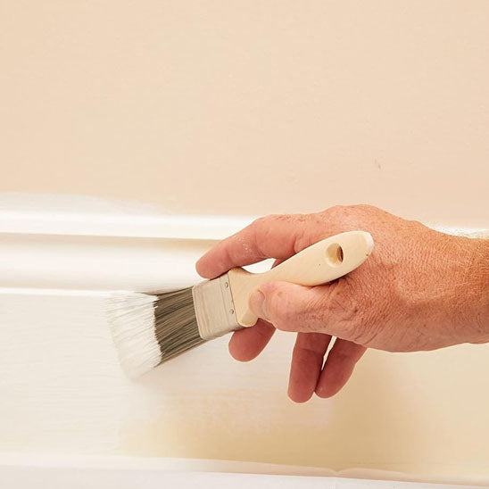 pinceaux-bordure-de-plancher-blanc