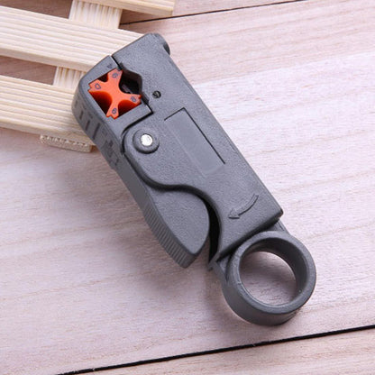 pince a denuder style fond de bois