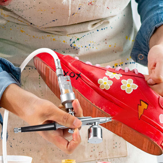 pistolet-pour-la-peinture-soulier-rouge