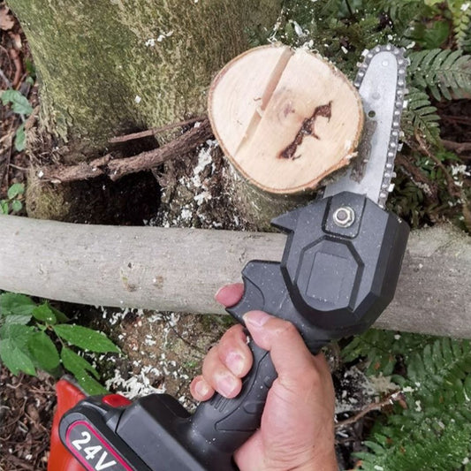 tronçonneuse à batterie easysaw forêt
